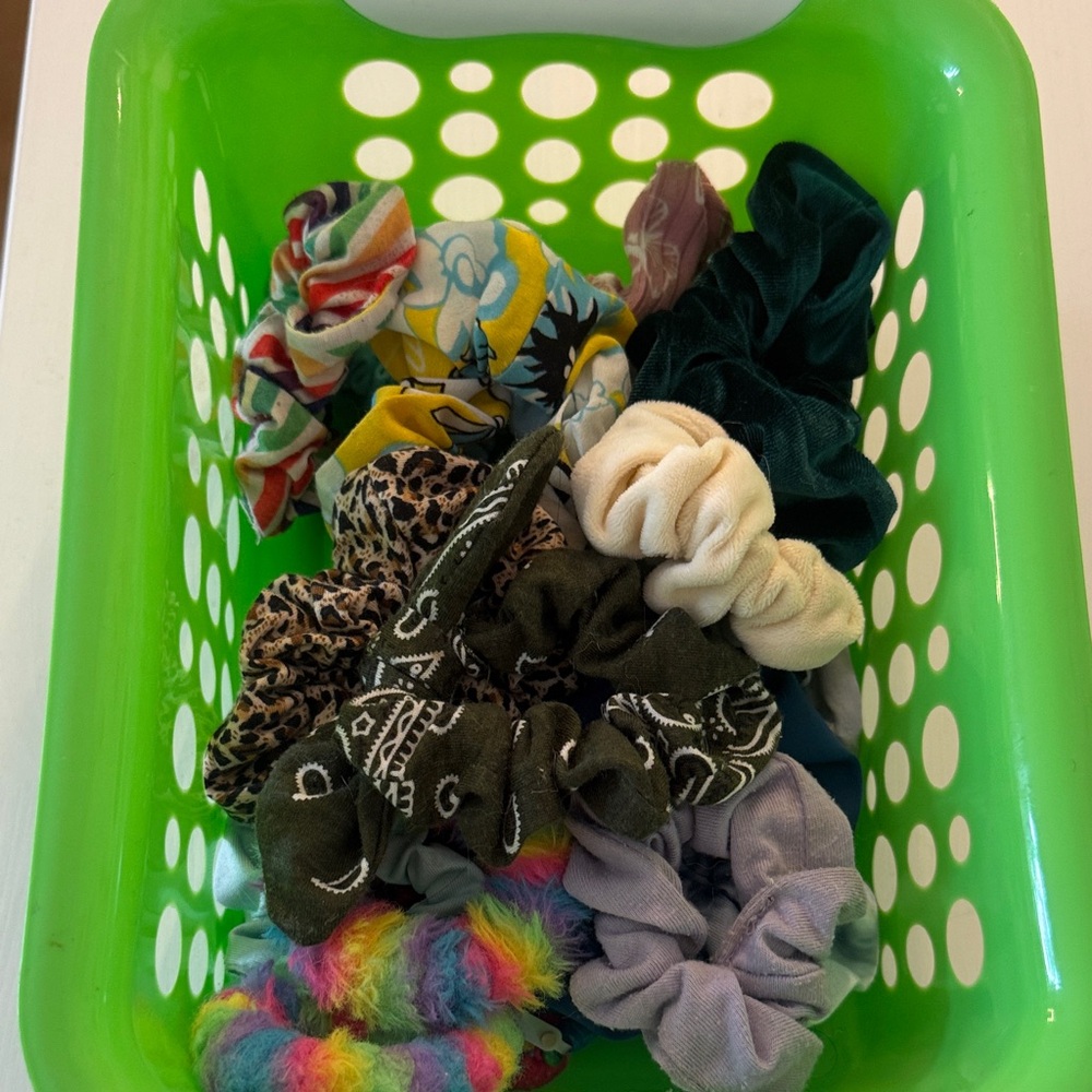 Assorted Women's Scrunchie Bundle - Multicolor 15+ scrunchies